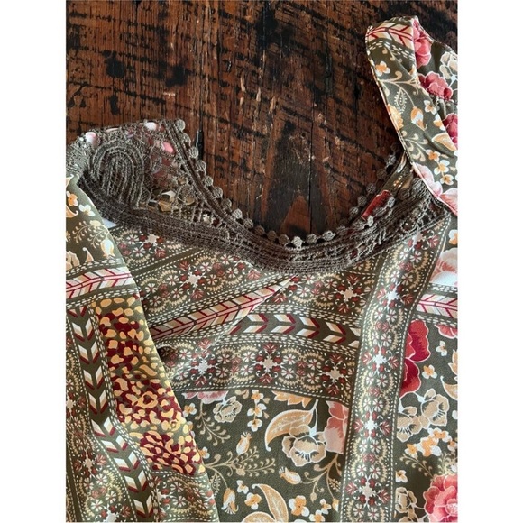 New York & Company floral top size XLarge - Picture 10 of 15